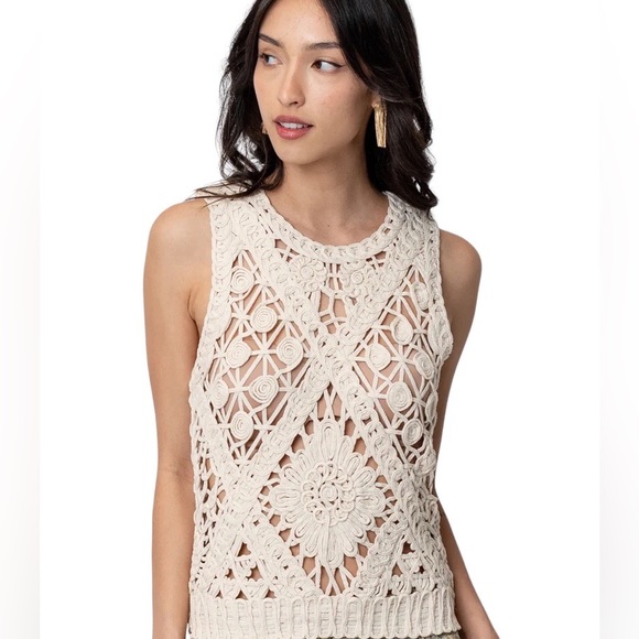 En Creme Tops - NWT en Crème Lilliana Crochet Top Boho Natural Cream Color No Size